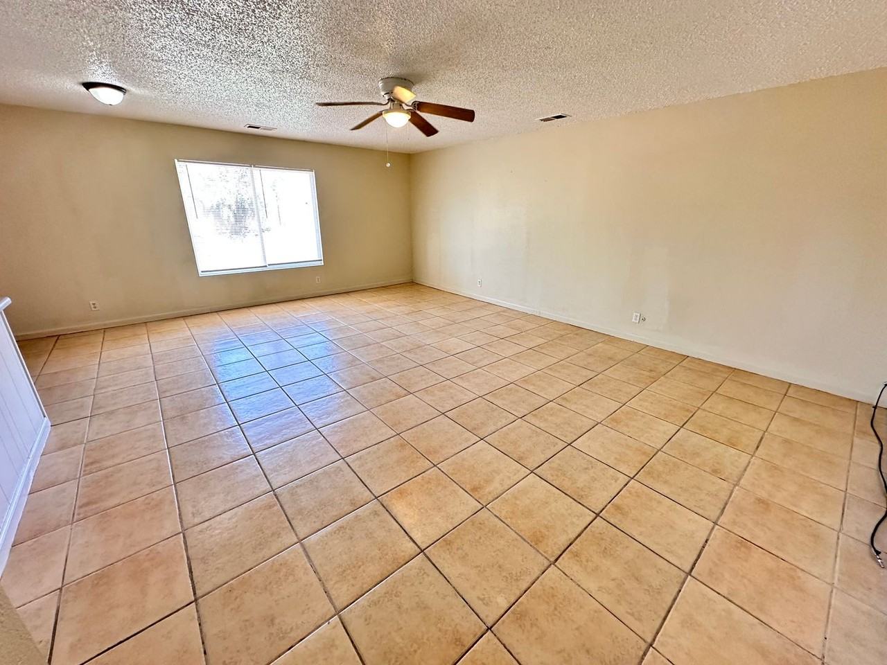 1785 Alpha Ct Se - Photo 5 of 28