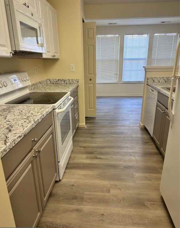 8009 Township Dr #102B - Photo 3 of 19