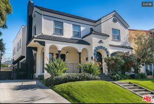 Charming Duplex in Prime Hancock Park Adjacent Location! - Photo 1 of 1