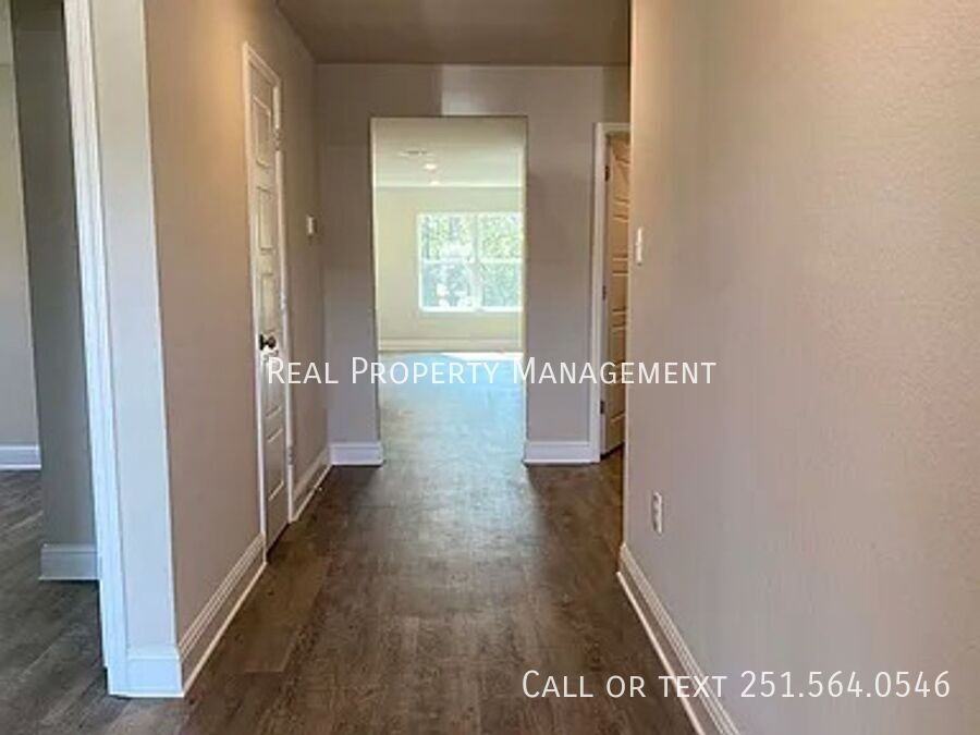 2552 Thornbury Loop - Photo 2 of 17