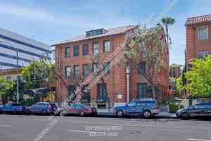 featured image of 149 S Los Robles Ave