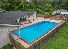 featured image of 27 Hickory Avenue