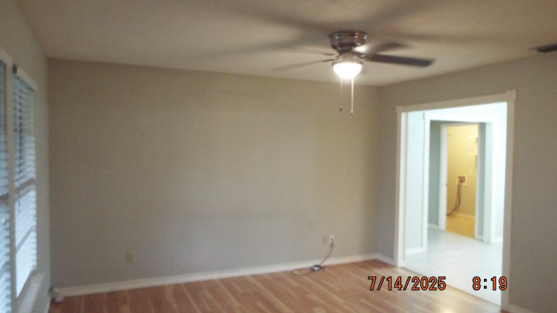 126 Hillcrest Dr - Photo 2 of 16