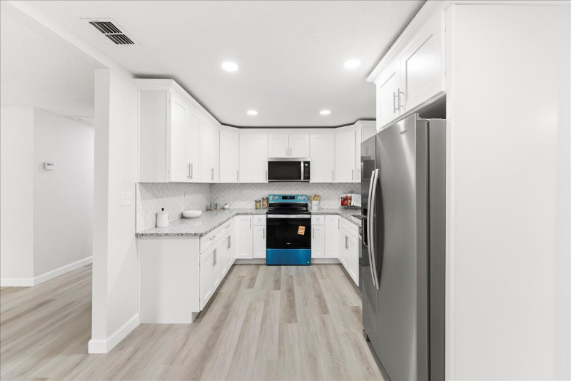 5191 Tan St - Photo 3 of 13