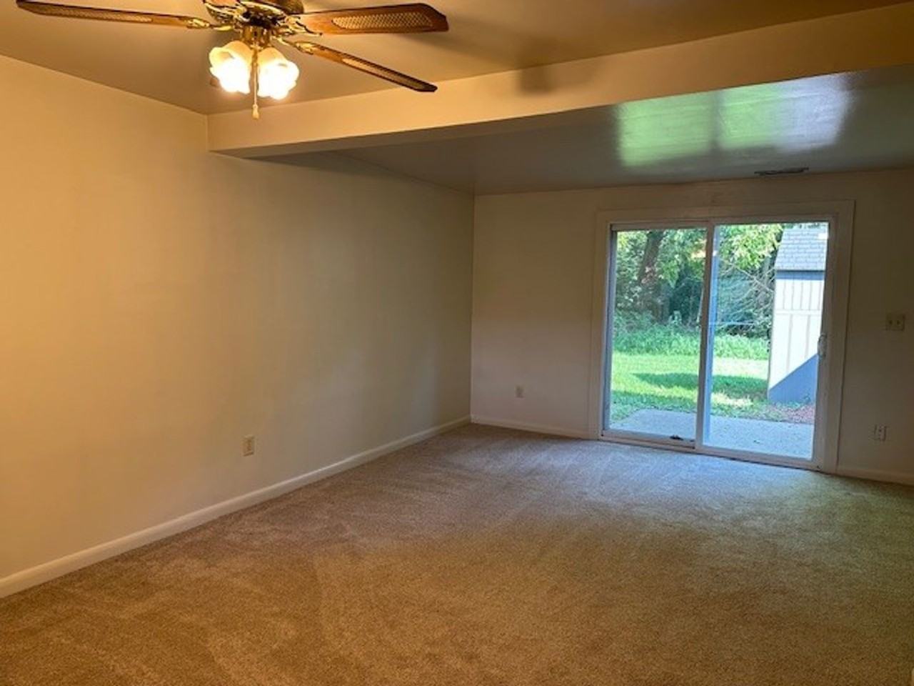 729 Valley St #D - Photo 2 of 17