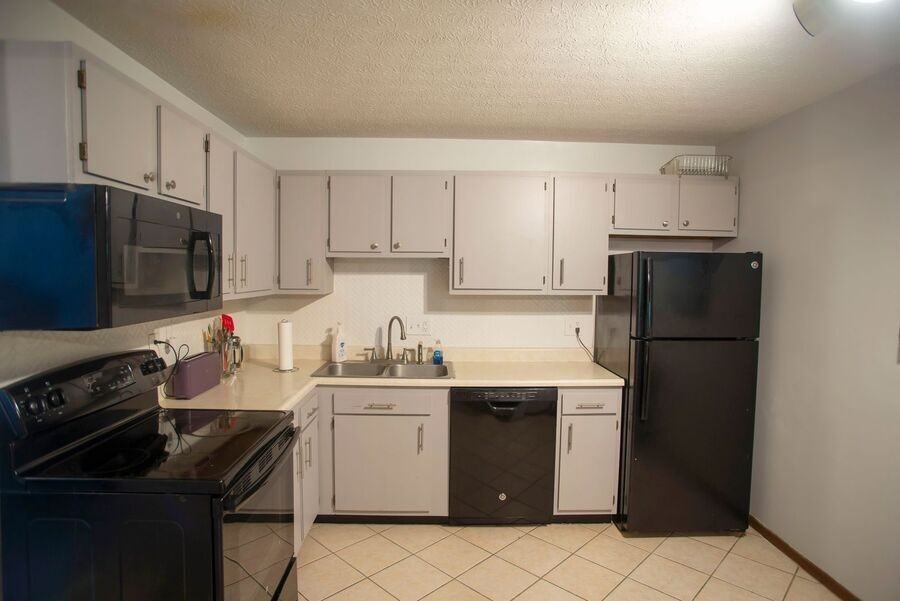 522 Riddle Rd #24 - Photo 2 of 27