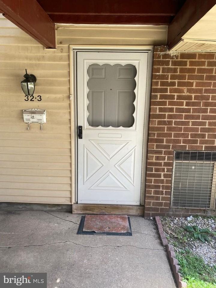 3 Florence Tollgate Pl #3 - Photo 2 of 13