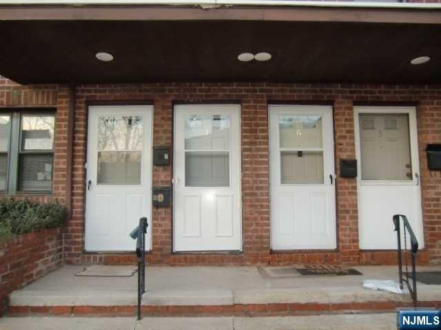 482 Broad Ave #7-7 - Photo 2 of 22