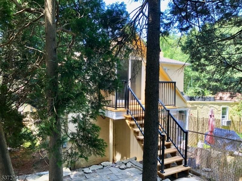 7 Wilson Dr #CC - Photo 2 of 17