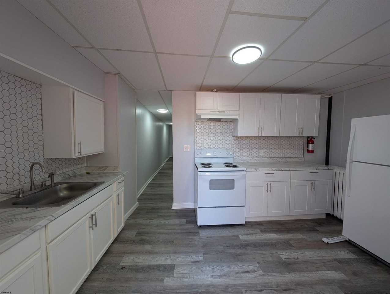 513 N Indiana Ave #2-2 - Photo 2 of 10