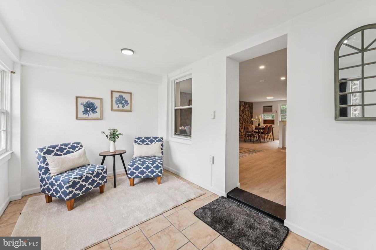 818 Sylvan St #818 - Photo 2 of 22