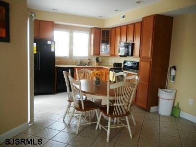 1301 West Ave #BB - Photo 2 of 11