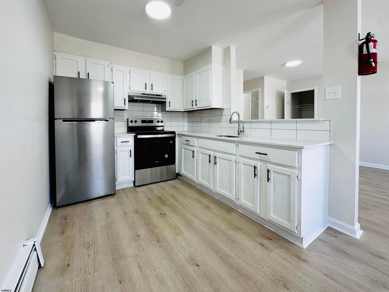 1924 N Missouri Ave #AA - Photo 3 of 12