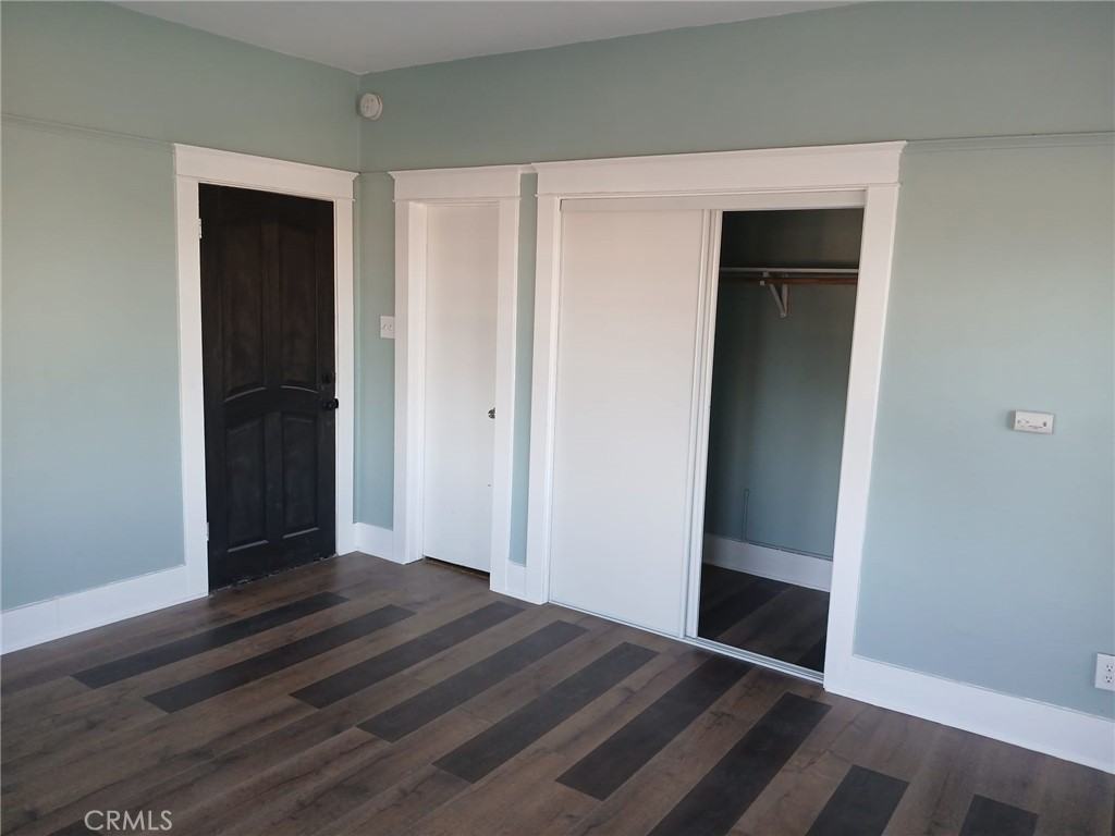 2517 W 54th St #2517 - Photo 3 of 4