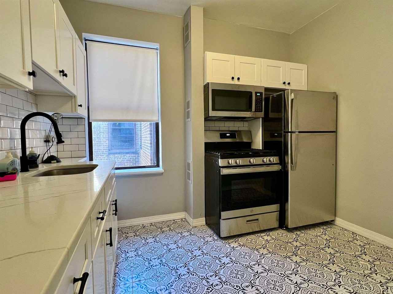 6601 Broadway #E4E4 - Photo 2 of 12