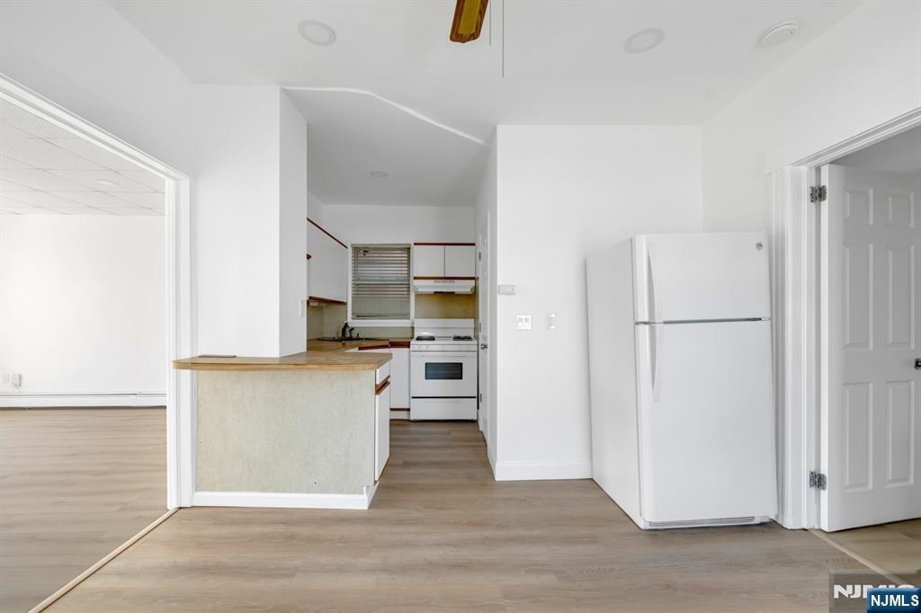 93 Division Ave #3-3 - Photo 3 of 13