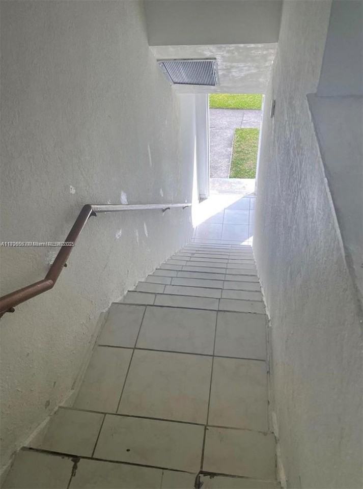 231 Nw 84th Ter #231-231 - Photo 2 of 7