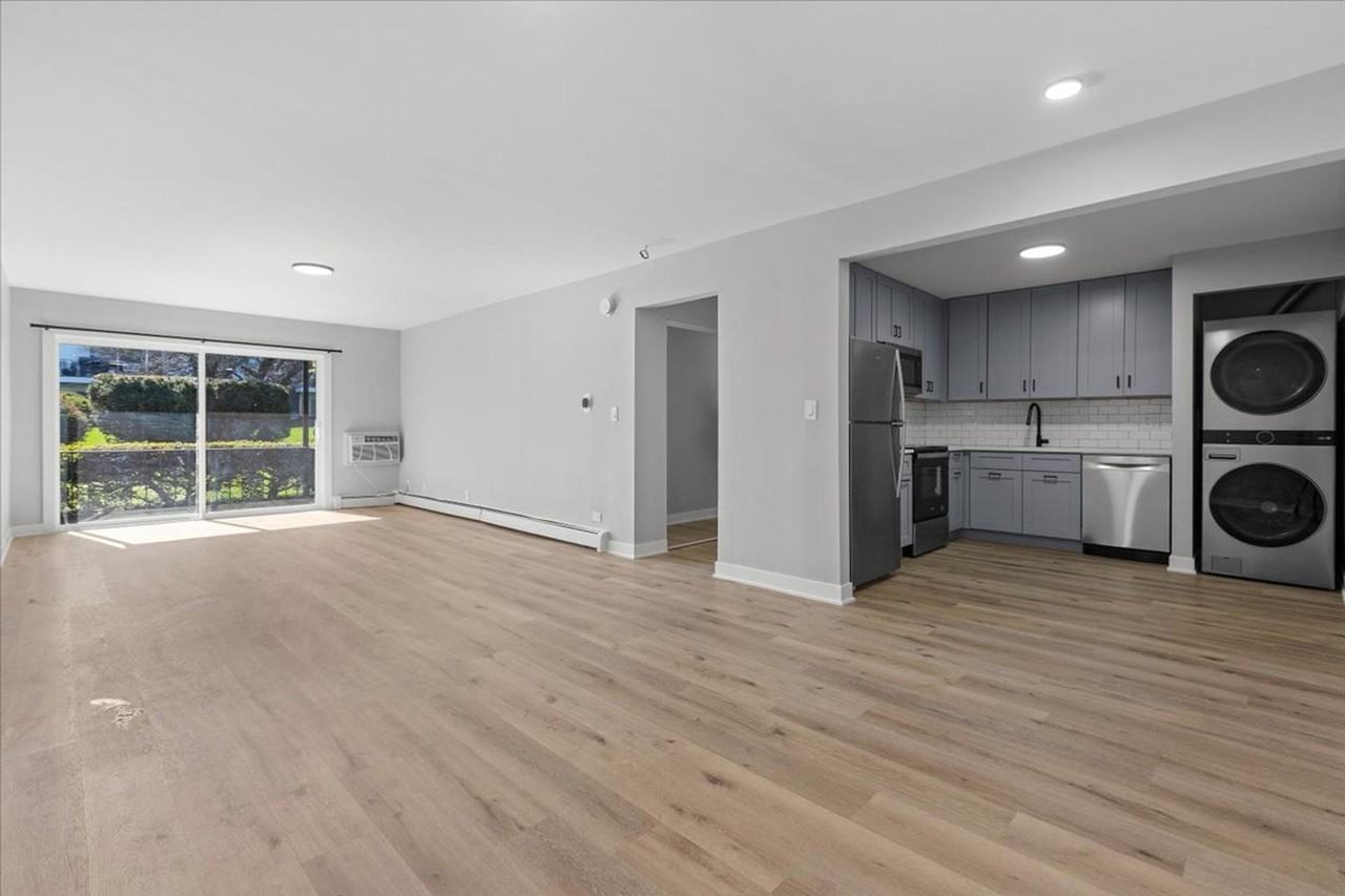 1000 Orchard Luxury Apartments - Photo 4 of 33