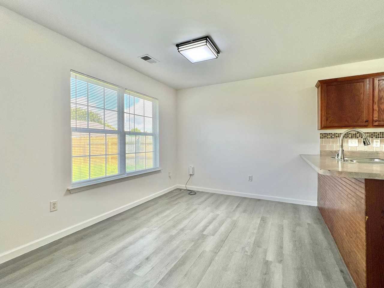 110 Auburn Cir - Photo 7 of 28