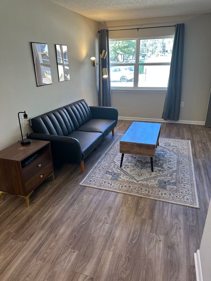 433 Meadowlark Dr #E1 - Photo 2 of 13