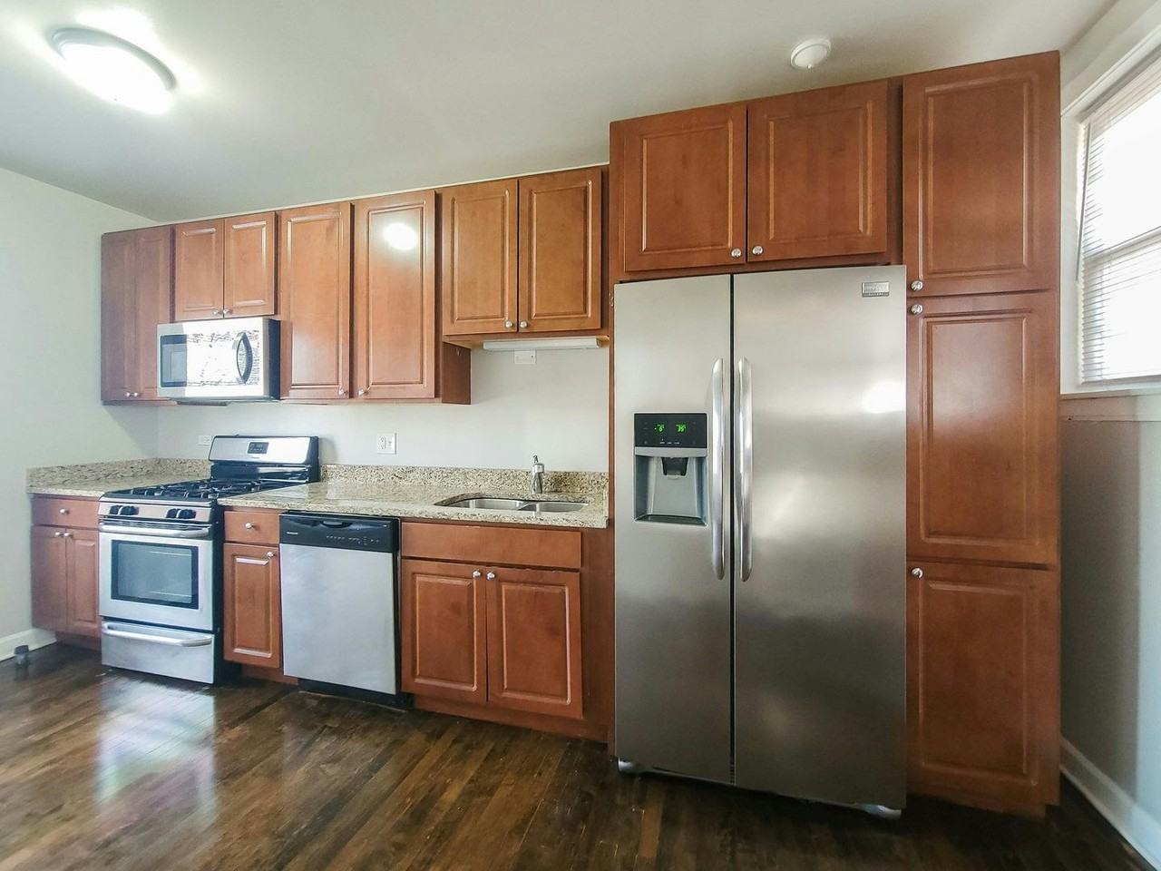 5077 North Wolcott Avenue, Unit 5075-1 - Photo 3 of 23