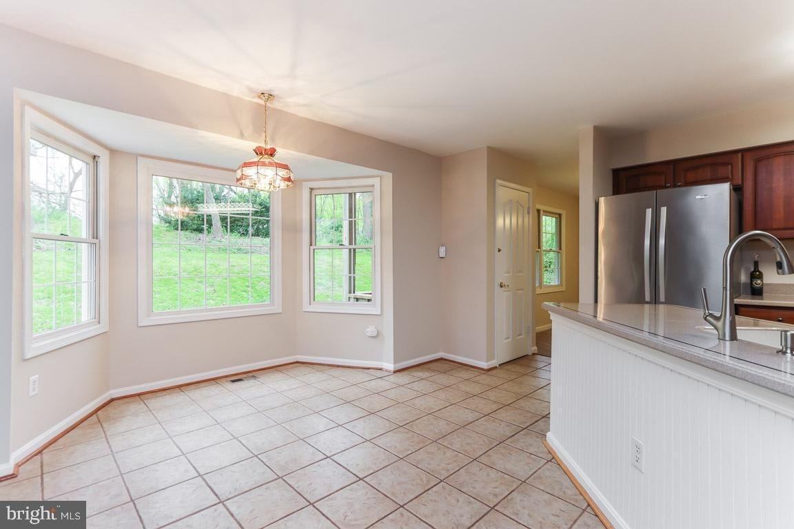4720 Ilchester Road - Photo 5 of 50