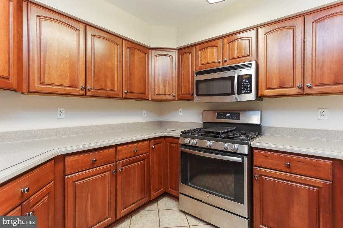 4720 Ilchester Road - Photo 7 of 50