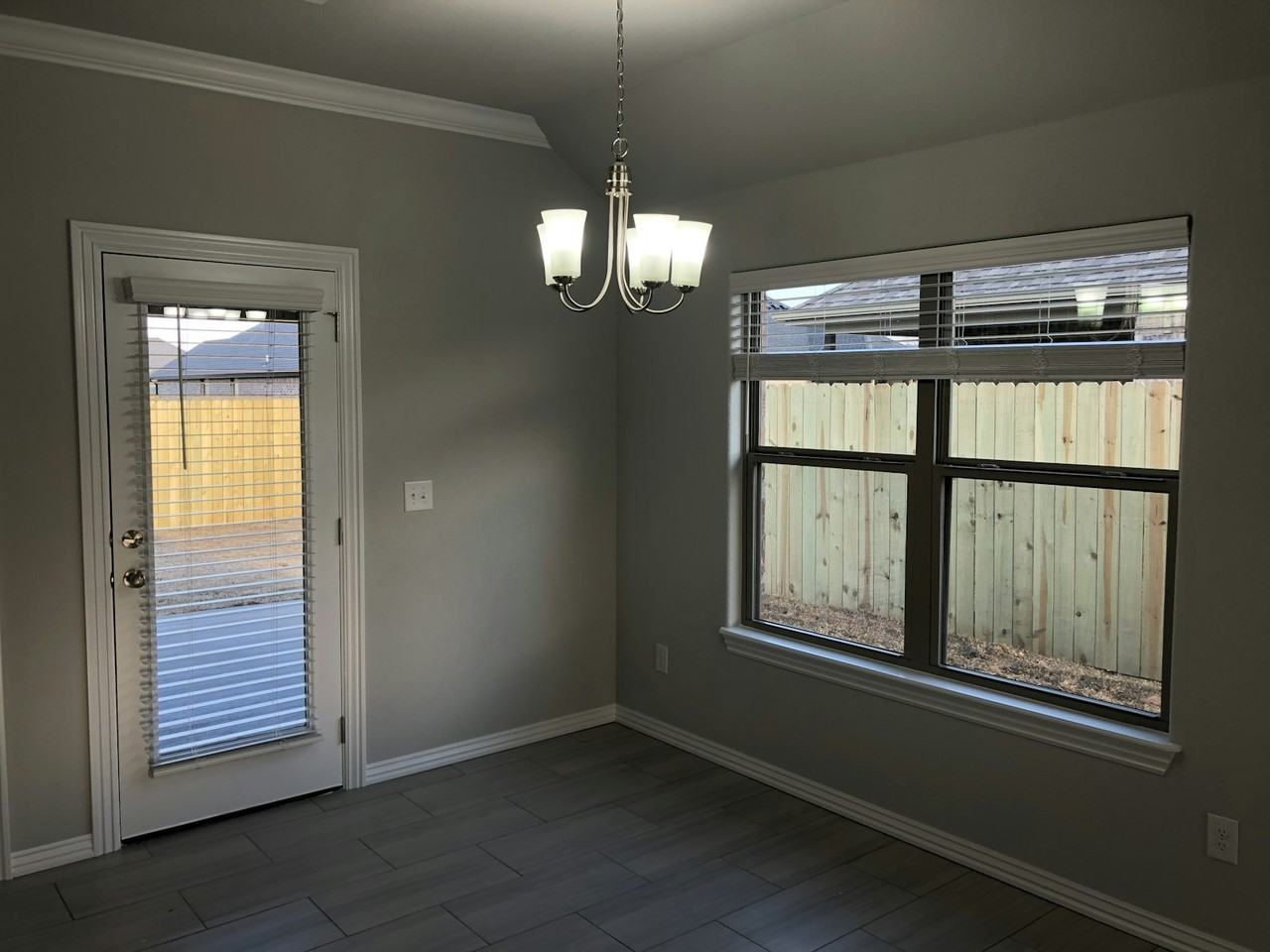 550 Holly Street - Photo 7 of 18