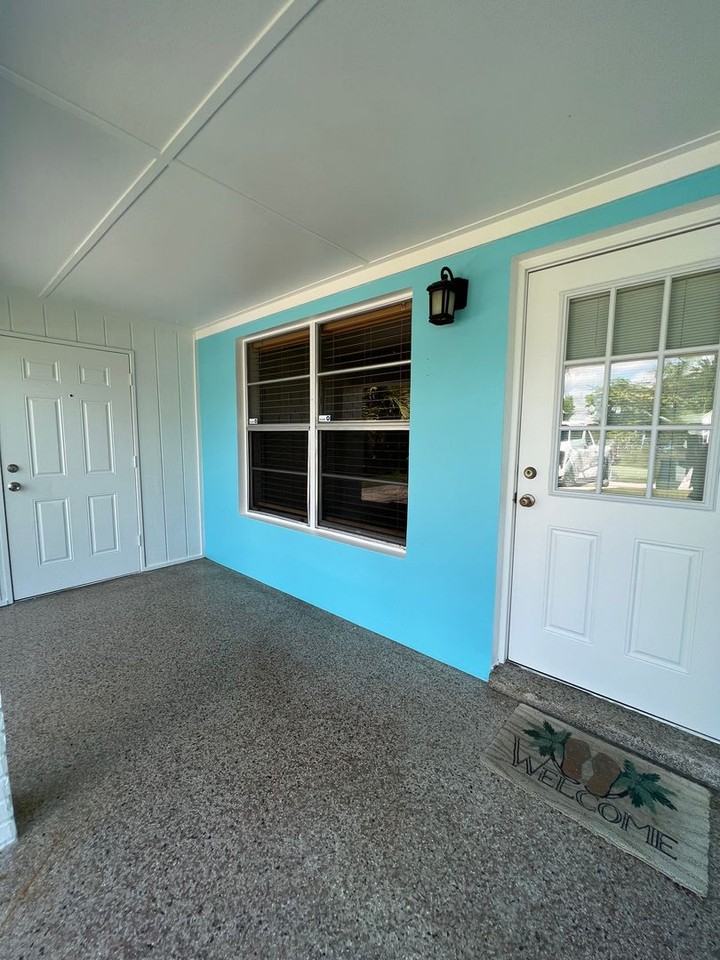 212 Granada St - Photo 2 of 13