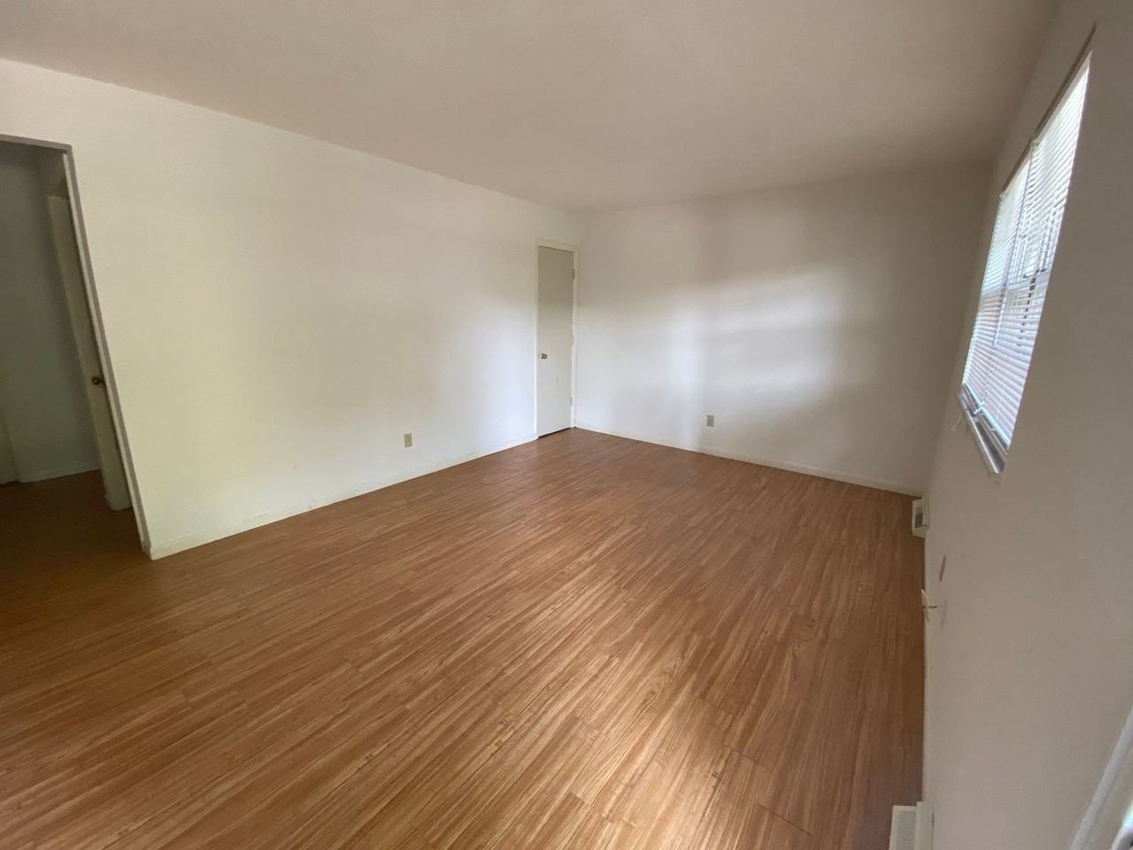 4308 W Bethany Dr - Photo 2 of 6