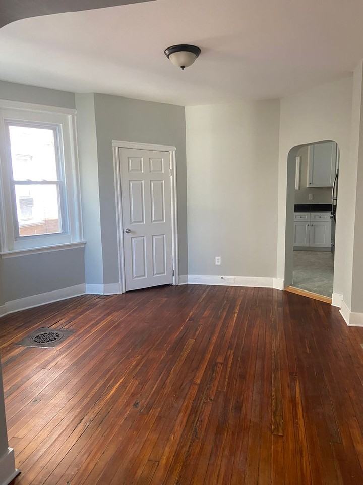 16 Victor Ave - Photo 2 of 10