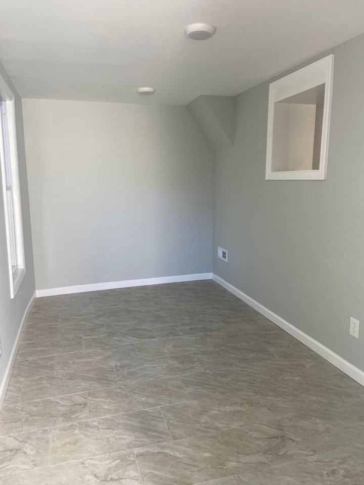 16 Victor Ave - Photo 3 of 10