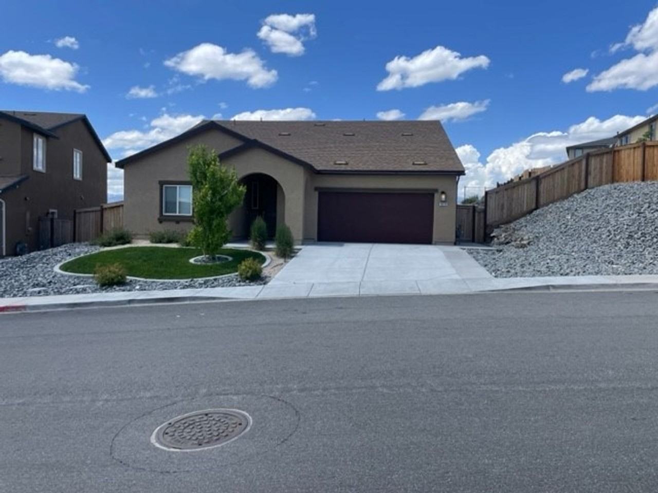 3020 Creekside Ln - Photo 2 of 21