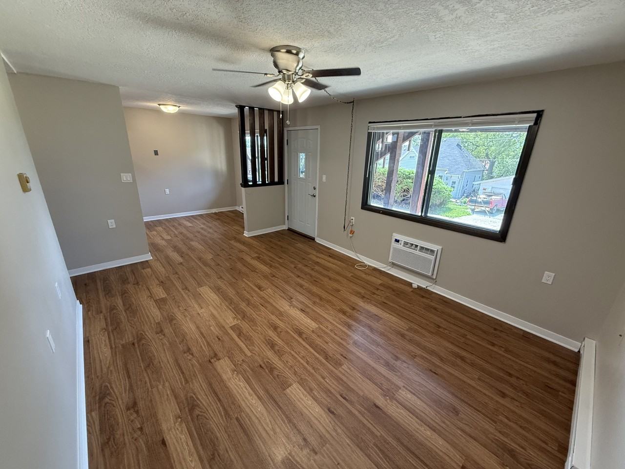 Grandview Apartments - Photo 2 of 4