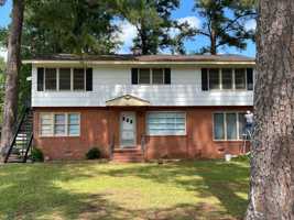 featured image of 400 400 W Farmer Street