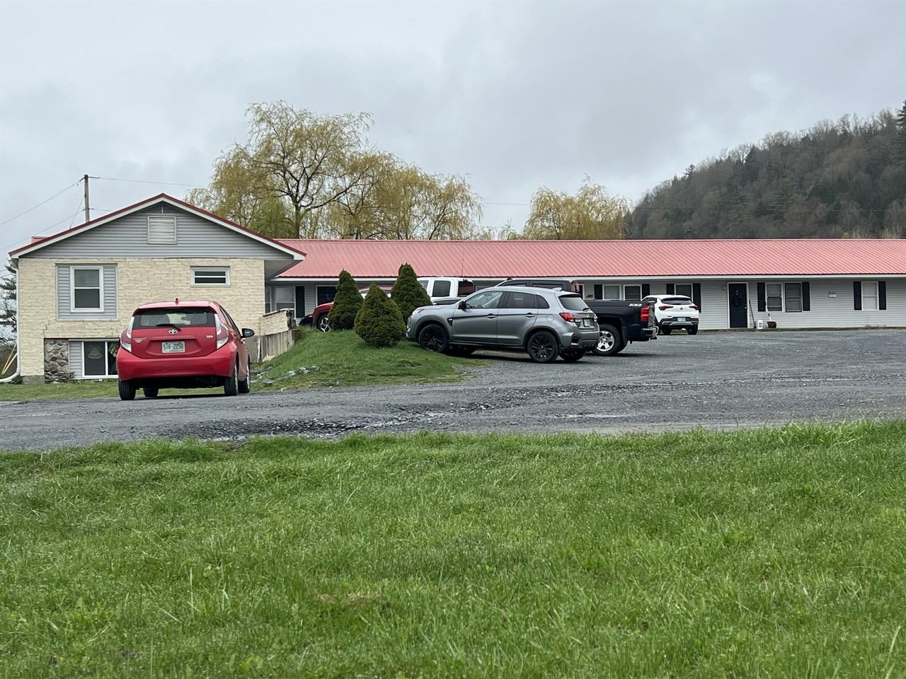 3507 Claremont Road - Photo 5 of 13