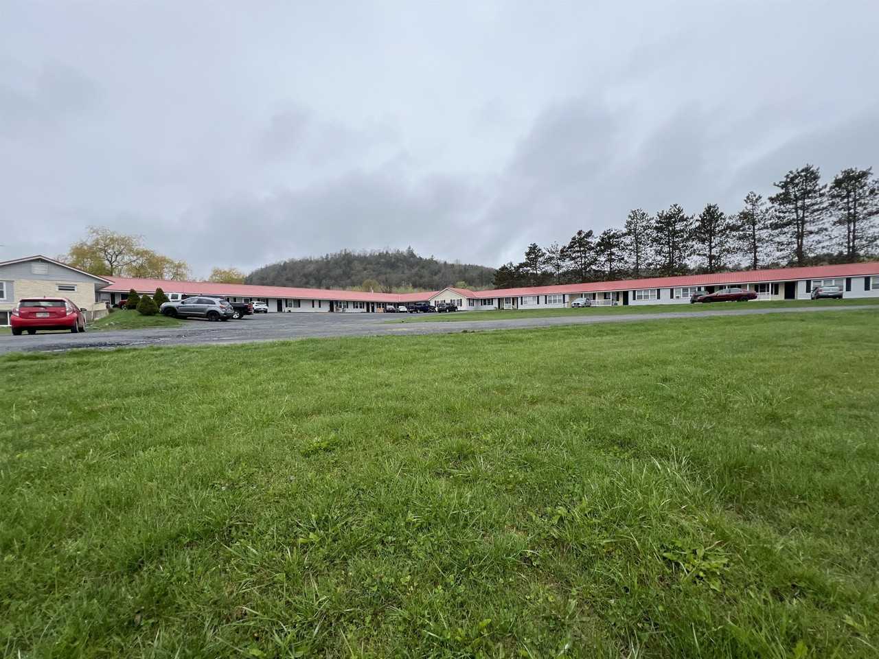 3507 Claremont Road - Photo 6 of 13