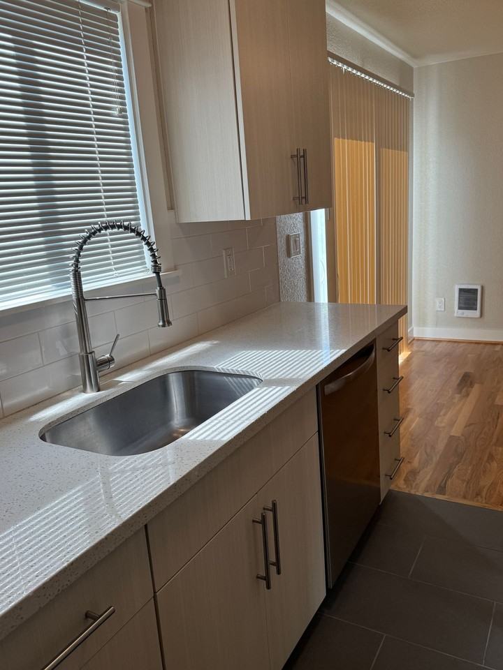 Hoyt Street Plaza - Photo 4 of 50