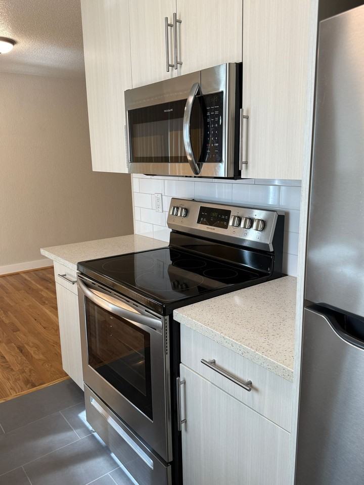 Hoyt Street Plaza - Photo 7 of 50