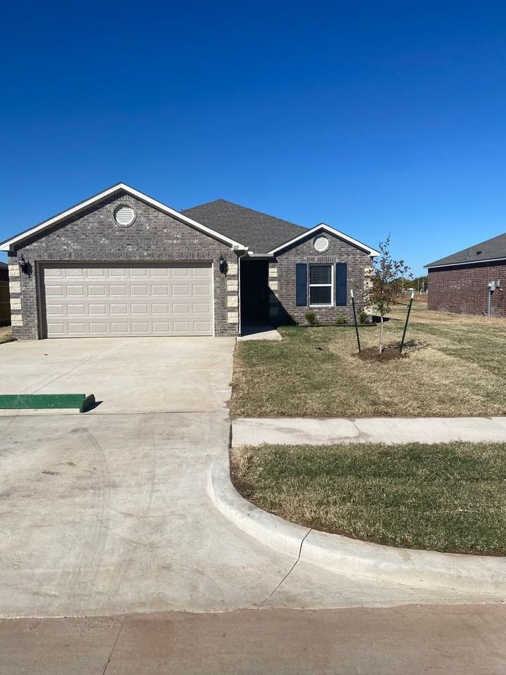 527 Se 3rd Pl - Photo 4 of 21