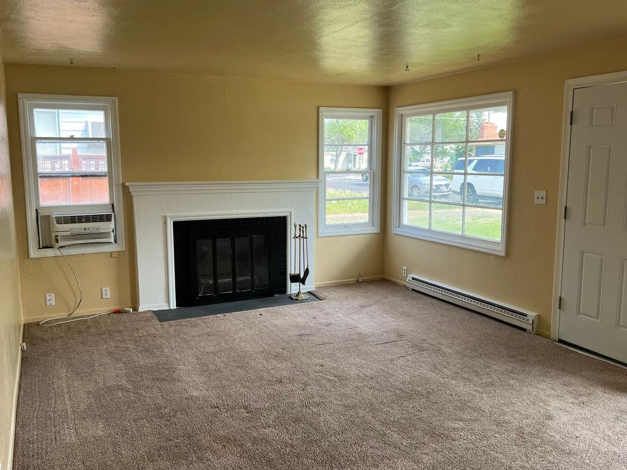 17 F Street Southeast - Photo 2 of 8