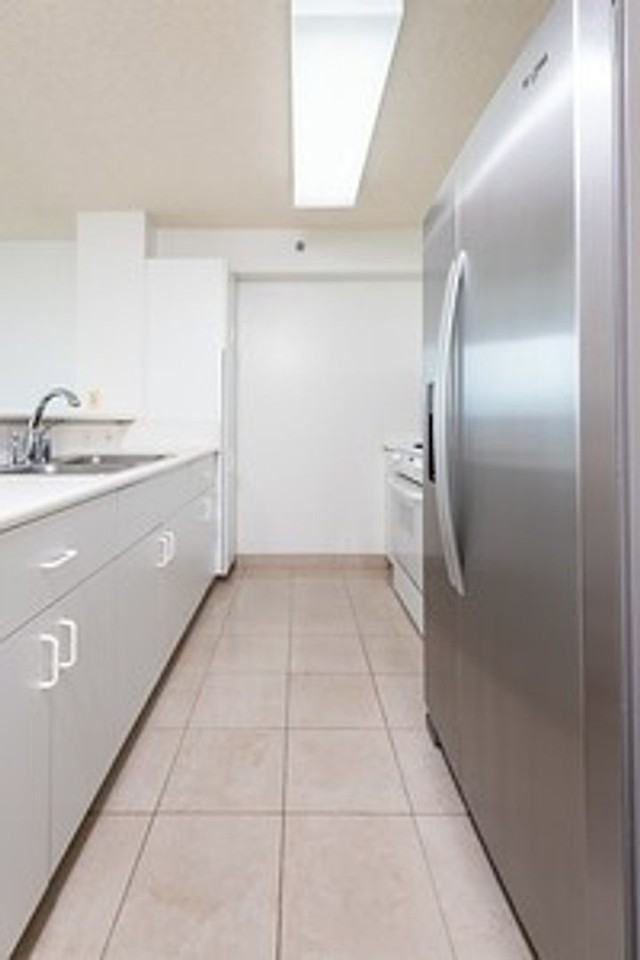 1450 Young St #805 - Photo 5 of 26