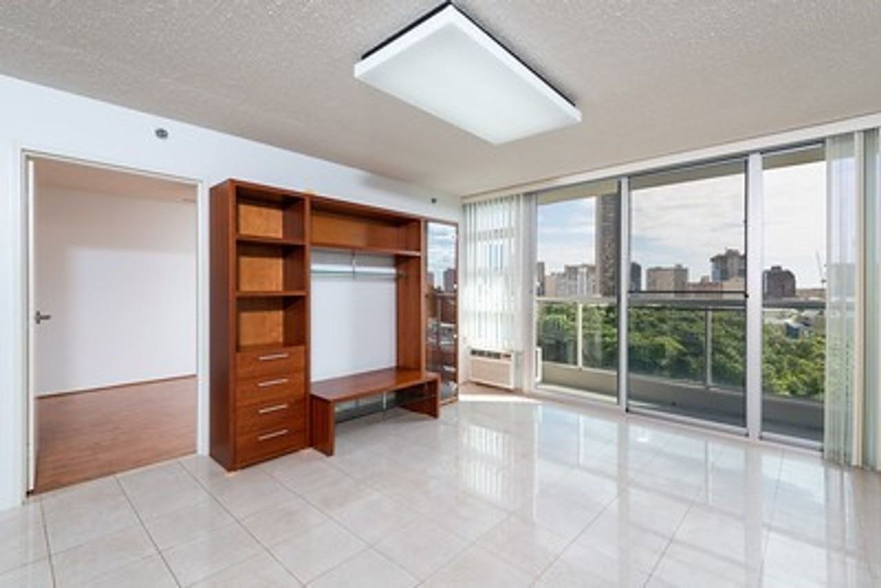 1450 Young St #805 - Photo 6 of 26