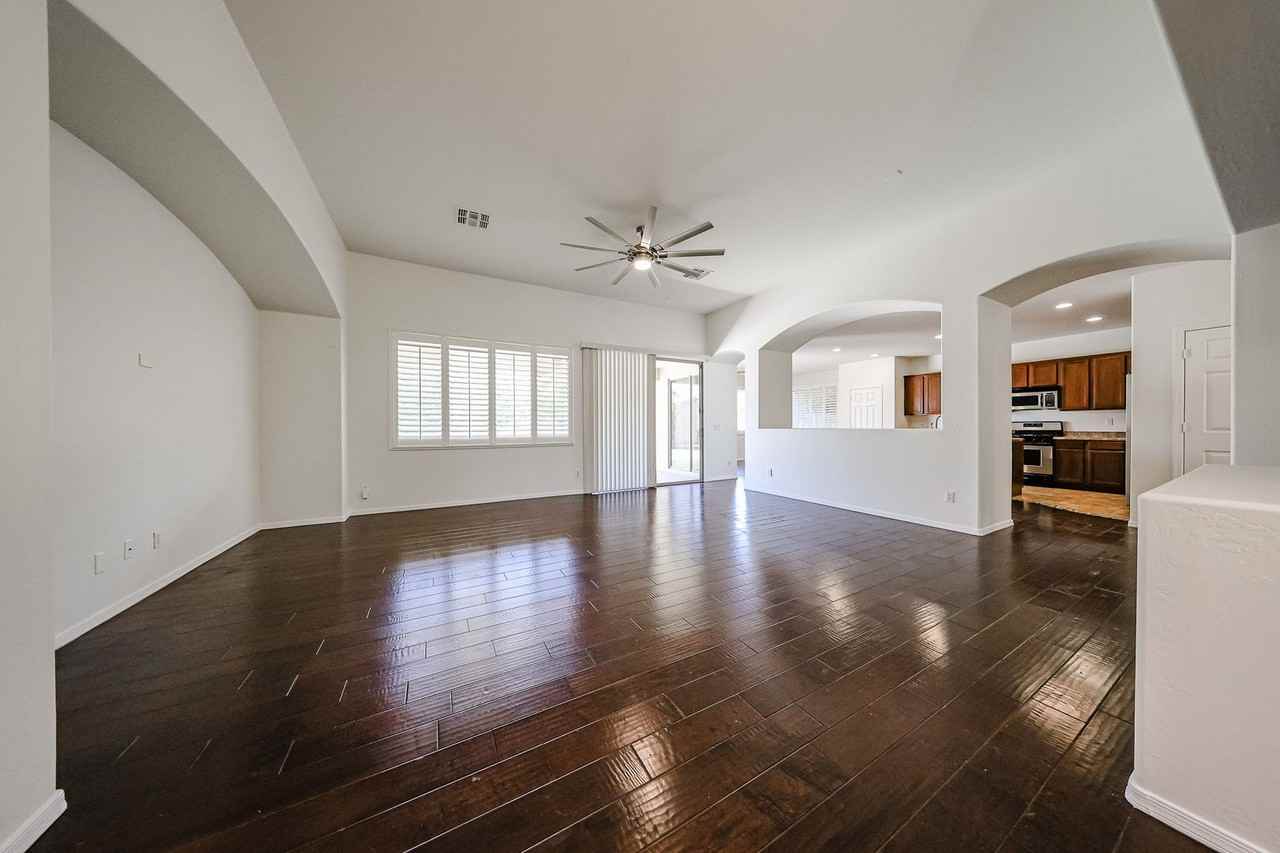 445 W Seagull Dr - Photo 5 of 50