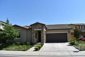 featured image of 363 Water Lily Cir