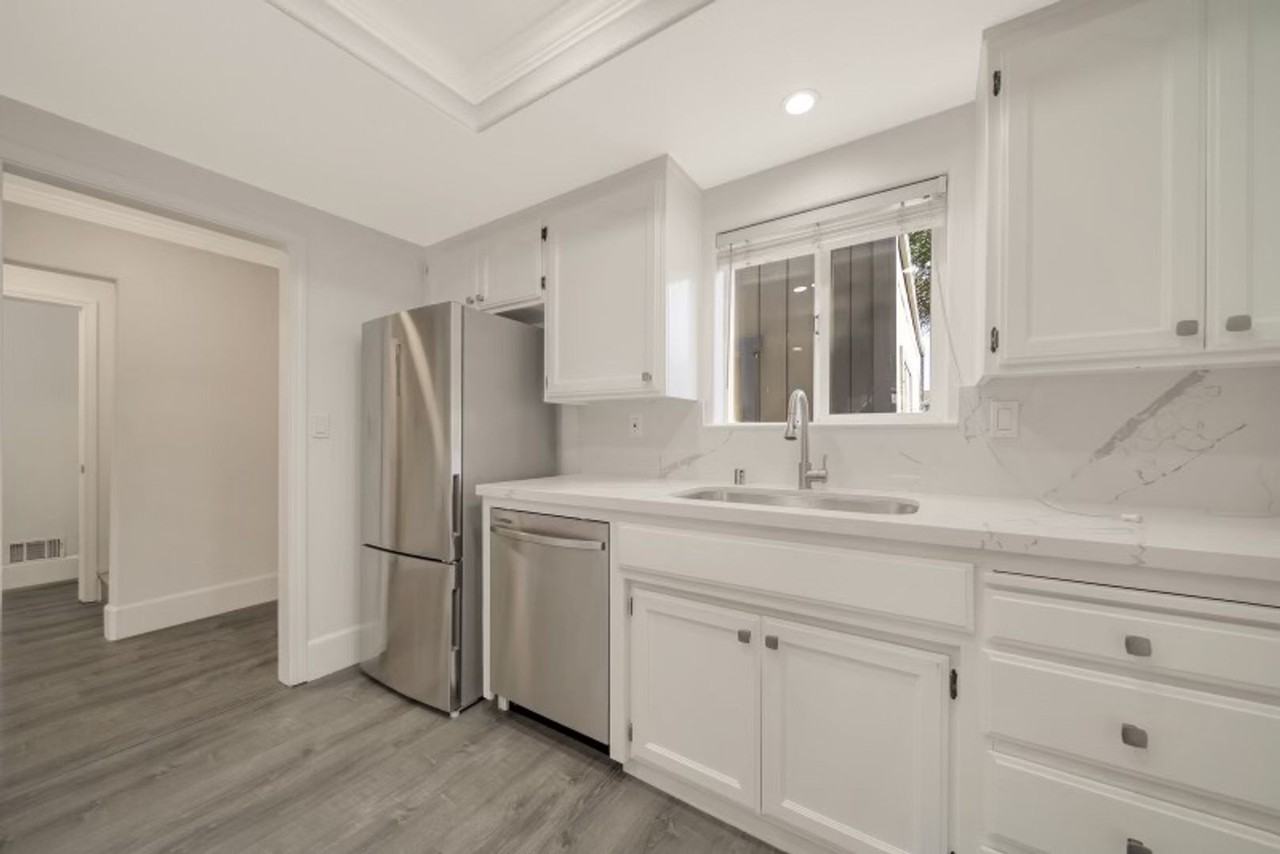 905 Lido Cir - Photo 5 of 31