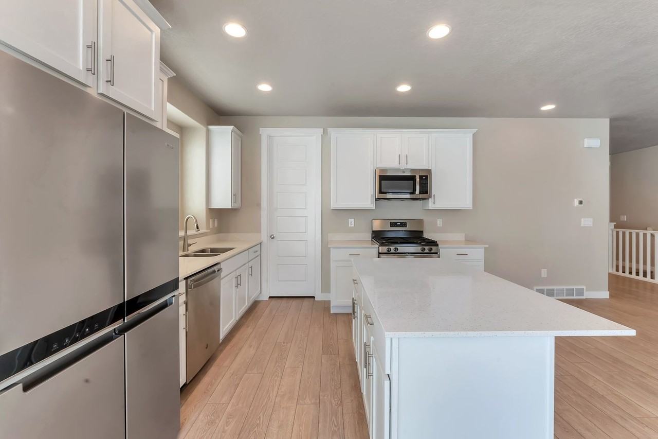 2389 N 4000 W - Photo 7 of 27