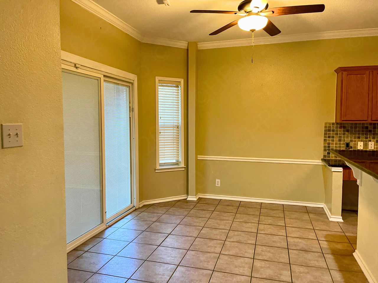 1002 Meadowalk - Photo 7 of 18