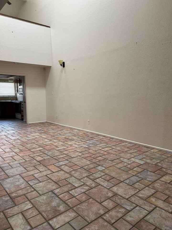 3905 Scott Street - Photo 6 of 21