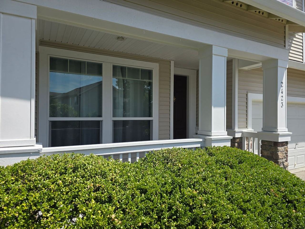 2423 88th Dr Ne - Photo 3 of 50